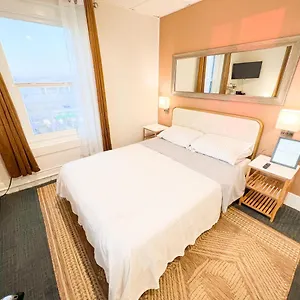  Albergue Ith Hermosa Surf Lax