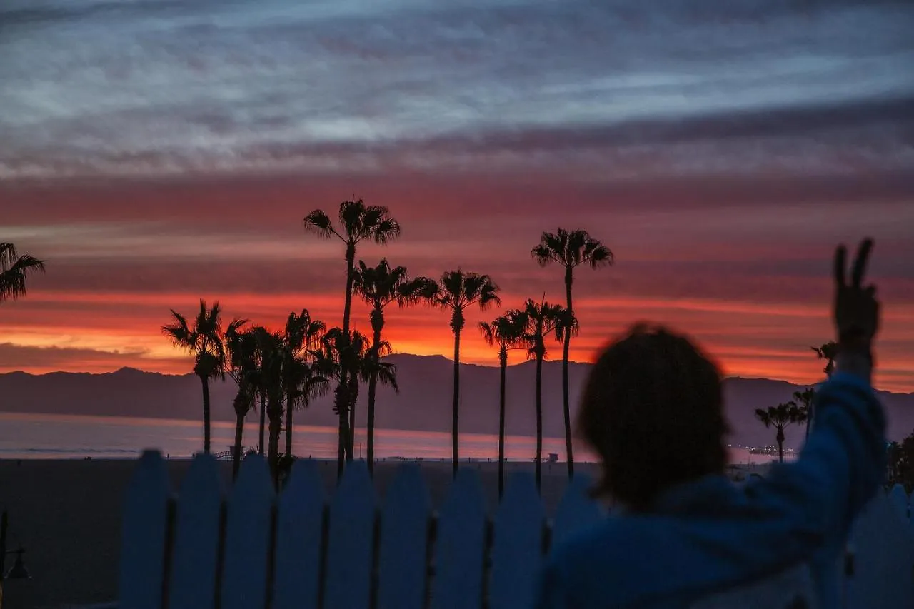 Hotel Stay Open Venice Beach Los Angeles
